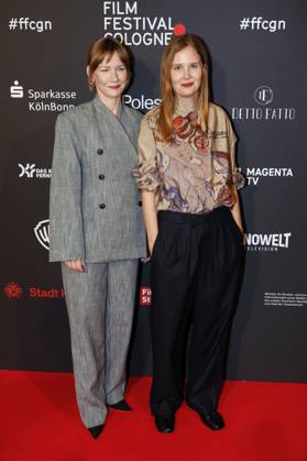 Sandra Hüller und Justine Triet bei der Verleihung der Cologne Awards auf dem 33. Film Festival Cologne 2023 im E-Werk. Köln, 26.10.2023