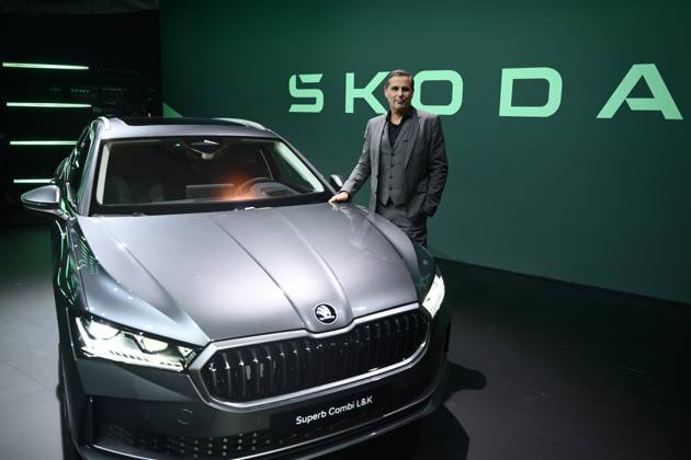 The fourth generation of the Skoda Superb model will start production at the Volkswagen plant in Bratislava, together with the Passat, before the end of this year, Skoda Auto representatives said at the world premiere of the model in Dolni Brezany, Czech Republic, November 2, 2023. The completely new interior is even more ergonomic and features an exemplary amount of sustainable materials, said board chairman Klaus Zellmer (pictured). (CTKxPhoto OndrejxDeml) CTKPhotoP2023110209552  CTKPhotoP2023110209552