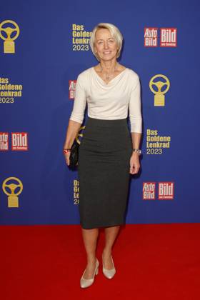 Das Goldene Lenkrad 2023 Isolde Holderied bei der Verleihung des Goldenen Lenkrads 2023 im Axel Springer Hochhaus am 07.11.2023 in Berlin. Copyright: xEventpressxKochanx