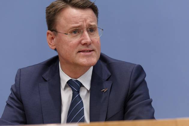 Jahresbericht Bundespolizei 2022 vorgestellt 2023-11-08 - Deutschland, Berlin - Bundespressekonferenz: LKW-Hersteller und Logistikverbände betrachten politische Rahmenbedingungen als Hemmnis für die Klimaneutralität des Güterkraftverkehrs. Im Bild Alexander Vlaskamp, Vorstandsvorsitzender MAN Truck & Bus SE.