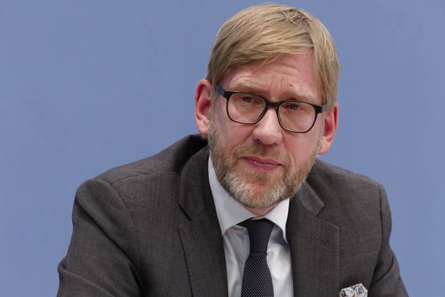 Jahresbericht Bundespolizei 2022 vorgestellt 2023-11-08 - Deutschland, Berlin - Bundespressekonferenz: LKW-Hersteller und Logistikverbände betrachten politische Rahmenbedingungen als Hemmnis für die Klimaneutralität des Güterkraftverkehrs. Im Bild Frank Huster, Hauptgeschäftsführer Bundesverband Spedition und Logistik (DSLV).