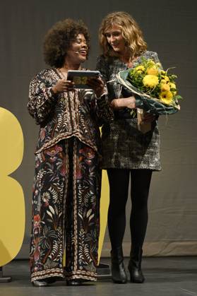 Denise M Baye und Cecile de France bei der Preisverleihung vom 37. Braunschweig International Film Festival im Großen Haus des Staatstheaters Braunschweig. Braunschweig, 11.11.2023