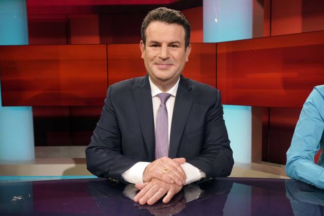 Hubertus Heil in der ARD-Talkshow hart aber fair im Studio Adlershof. Berlin, 13.11.2023