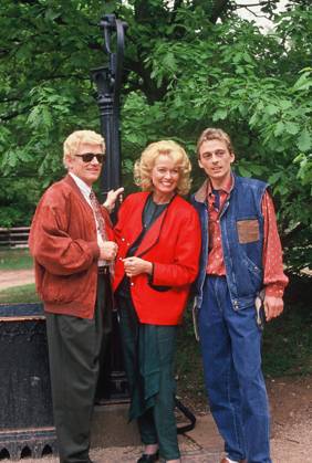 Der Saenger Heino, seine Frau Hannelore und sein Sohn Uwe aufgenommen am 14.02.1990