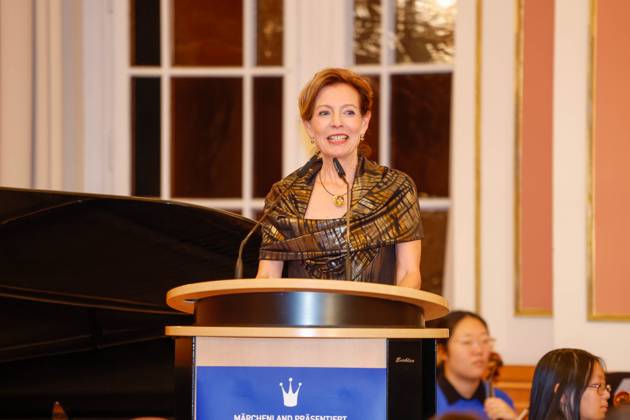 Silke Fischer bei derVerleihung der Goldenen Erbse 2023 im Roten Rathaus Berlin.