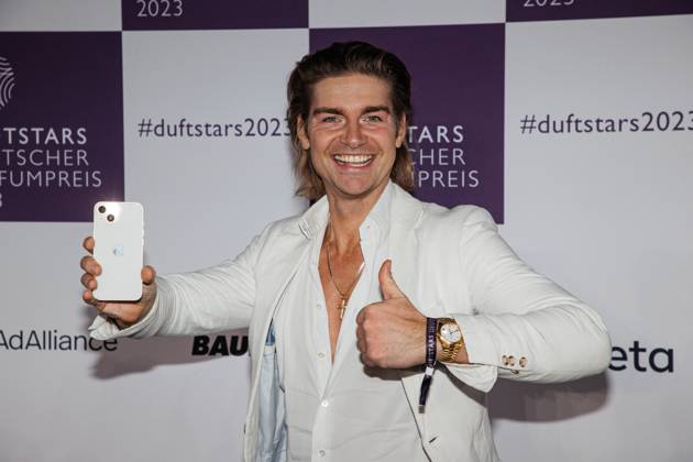 Entertainment Bilder des Tages 16.11.2023. Düsseldorf. Duftstars - Deutscher Parfumpreis 2023. Hier: Jeremy Fragrance. Düsseldorf Rheinterassen Nordrhein-Westfalen Deutschland