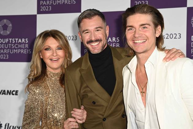 Deutscher Parfumpreis Duftstars am 16.11.2023 in der Rheinterrasse in Düsseldorf Die Verleihung des 31. Deutschen Parfumpreises Duftstars findet am 16.11.2023 in der Rheinterrasse in Düsseldorf statt. V.l.n.r. Frauke Ludowig, Jochen Schropp und Jeremy Fragrance