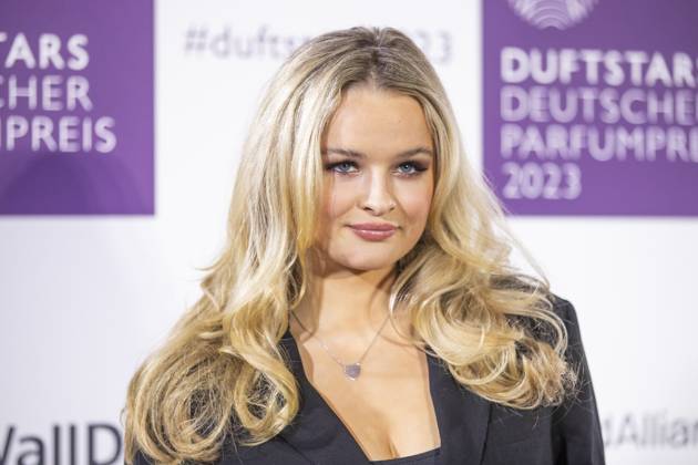 Moderatorin Nele Ludowig. DUFTSTARS 2023 - Deutscher Parfumpreis Verleihung des deutschen Parfumpreises DUFTSTARS durch die Fragrance Foundation am 16.11.2023, Rheinterrassen, Duesseldorf.
