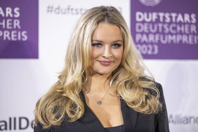 Moderatorin Nele Ludowig. DUFTSTARS 2023 - Deutscher Parfumpreis Verleihung des deutschen Parfumpreises DUFTSTARS durch die Fragrance Foundation am 16.11.2023, Rheinterrassen, Duesseldorf.
