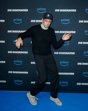 Amazon Prime Premiere - Die Discounter Steffel 3 Marc Hosemann bei der Serien Premiere zu Die Discounter - Staffel 3 von Amazon Prime im Napoleon Complex am 21.11.2023 in Berlin. Copyright: xEventpressxKochanx