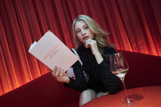 Bilder des Jahres 2023, Entertainment 11 November Entertainment Themen der Woche KW47 Entertainment Bilder des Tages Opening der MoÃ«t & Chandon Bar Berlin im KaDeWe Berlin Trixi Giese beim Opening der MoÃ«t & Chandon Bar Berlin im KaDeWe Berlin 22.11.2023 Copyright: xEventpressxSaschaxRadkex