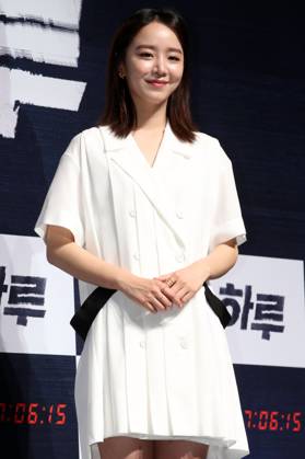 S. Korean actress Shin Hye-sun S. Korean actress Shin Hye-sun South Korean actress Shin Hye-sun, who stars in the new movie A Day, poses for a photo during a publicity event in Seoul on May 12, 2017. The movie will be released in South Korea on June 15. (Yonhap) 2017-05-12 15:00:54 < 1980-2017 YONHAPNEWS AGENCY. .> EDITORIAL USE ONLY  Copyright: xx PYH2017051212470034400 YonhapxNewsx yonphotos114393
