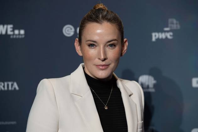 Jeannine MICHAELSEN, Moderatorin, Roter Teppich, Red Carpet Show, Ankunft, arrival, Verleihung Deutscher Nachhaltigkeitspreis in Duesseldorf am 23.11.2023.