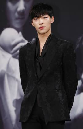 S. Korean actor Woo Do-hwan S. Korean actor Woo Do-hwan South Korean actor Woo Do-hwan, who stars in the new drama The Great Seducer, poses for a photo during a publicity event in Seoul on March 8, 2018. The first episode of the drama will be aired by the MBC TV network on March 12. (Yonhap) 2018-03-09 09:14:12 < 1980-2018 YONHAPNEWS AGENCY. .> ¼¿ïƯº°½Ã EDITORIAL USE ONLY Copyright: xx PYH2018030902380034400 YonhapxNewsx yonphotos130188