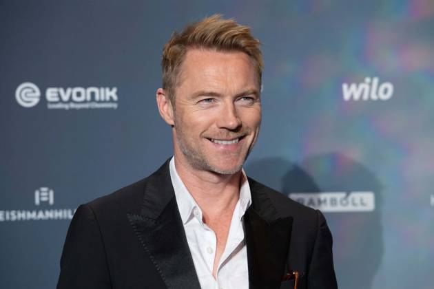 Ronan KEATING,. Saenger, Musiker, Roter Teppich, Red Carpet Show, Ankunft, arrival, Verleihung Deutscher Nachhaltigkeitspreis in Duesseldorf am 23.11.2023.