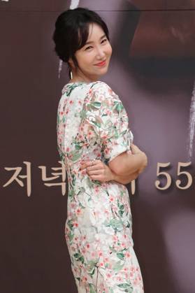 S. Korean actress Oh Yeon-ah S. Korean actress Oh Yeon-ah South Korean actress Oh Yeon-ah poses for a photo during a publicity event in Seoul on May 11, 2018, to promote the upcoming drama Secret Mother, a mystery-thriller that will premiere on the SBS TV network the next day. (Yonhap) 2018-05-11 16:34:46 < 1980-2018 YONHAPNEWS AGENCY. .> ¼¿ïƯº°½Ã EDITORIAL USE ONLY Copyright: xx PYH2018051115470034400 YonhapxNewsx yonphotos133560