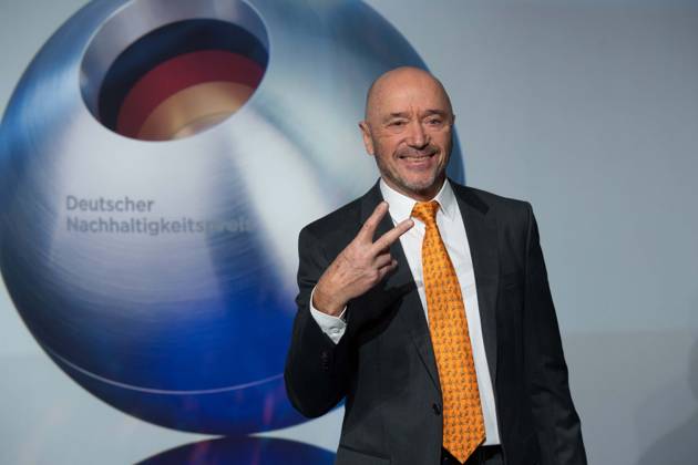 Christian NEUREUTHER, ehem. Skirennfahrer, Roter Teppich, Red Carpet Show, Ankunft, arrival, Verleihung Deutscher Nachhaltigkeitspreis in Duesseldorf am 24.11.2023.