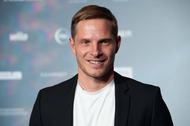 Sebastian STEUDTNER, Big Wave Surfer, Roter Teppich, Red Carpet Show, Ankunft, arrival, Verleihung Deutscher Nachhaltigkeitspreis in Duesseldorf am 24.11.2023.