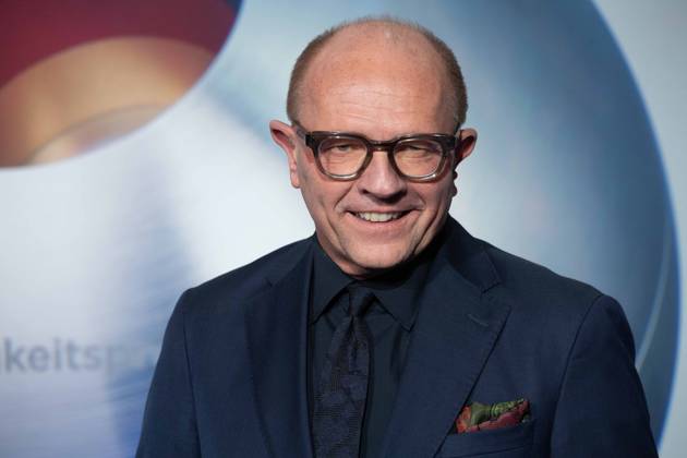 Stefan SCHULZE-HAUSMANN, Vorstandsvorsitzender Stiftung Deutscher Nachhaltigkeitspreis Roter Teppich, Red Carpet Show, Ankunft, arrival, Verleihung Deutscher Nachhaltigkeitspreis in Duesseldorf am 24.11.2023.