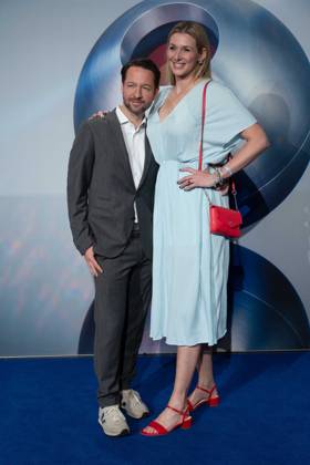 Andrea GERHARD, Schauspielerin, und David BEHLE, Roter Teppich, Red Carpet Show, Ankunft, arrival, Verleihung Deutscher Nachhaltigkeitspreis in Duesseldorf am 24.11.2023.