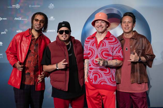 CULCHA CANDELA, Musikgruppe, Band, Roter Teppich, Red Carpet Show, Ankunft, arrival, Verleihung Deutscher Nachhaltigkeitspreis in Duesseldorf am 24.11.2023.