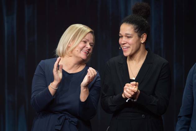 v.l. Nancy FAESER, Bundesinnenministerin, Celia SASIC, ehem. Fussballspielerin, DFB Vizepraesidentin, Verleihung Deutscher Nachhaltigkeitspreis in Duesseldorf am 24.11.2023.