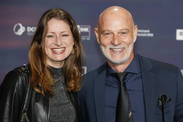 Tina Rottensteiner und Simon Licht bei der Verleihung des 16. Deutschen Nachhaltigkeitspreises 2023 im Maritim Hotel. Düsseldorf, 24.11.2023