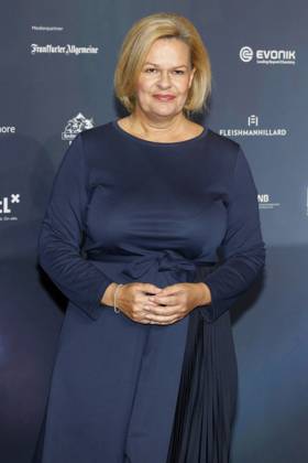 Nancy Faeser bei der Verleihung des 16. Deutschen Nachhaltigkeitspreises 2023 im Maritim Hotel. Düsseldorf, 24.11.2023
