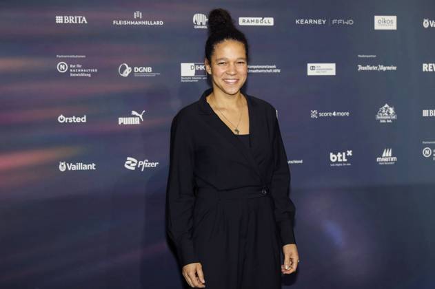 Celia Sasic bei der Verleihung des 16. Deutschen Nachhaltigkeitspreises 2023 im Maritim Hotel. Düsseldorf, 24.11.2023