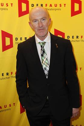 Peter Nottmeier bei der Verleihung des 18. Deutschen Theaterpreises Der Faust 2023 im Thalia Theater. Hamburg, 25.11.2023