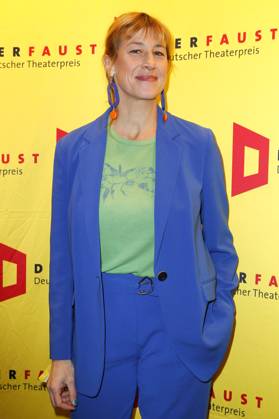 Helene Grass bei der Verleihung des 18. Deutschen Theaterpreises Der Faust 2023 im Thalia Theater. Hamburg, 25.11.2023