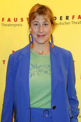 Helene Grass bei der Verleihung des 18. Deutschen Theaterpreises Der Faust 2023 im Thalia Theater. Hamburg, 25.11.2023