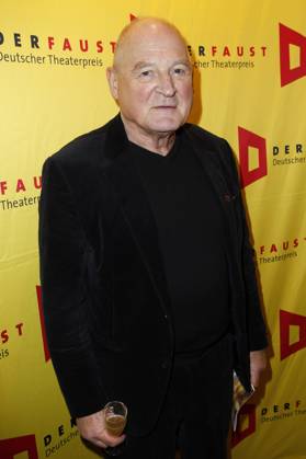 Burghart Klaußner bei der Verleihung des 18. Deutschen Theaterpreises Der Faust 2023 im Thalia Theater. Hamburg, 25.11.2023
