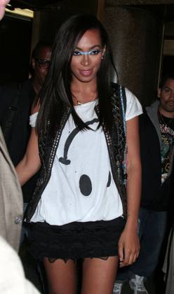 Solange Knowles is seen leaving after a taping of the Late Show with Jimmy Fallon at NBC Studio 30189, NEW YORK, NEW YORK - Thursday April 16, 2009. The sister of popular singer Beyonce Knowles, Solange Knowles, is seen leaving after a taping of the Late Show with Jimmy Fallon at NBC Studio. Photograph: Darla Khazei, PacificCoastNews.comUK OFFICE:+44 131 557 7760 7761 US OFFICE:1 310 261 9676, Credit:Darla Khazei Avalon USA  Copyright: xDarlaxKhazeix xAvalonx 0524134536