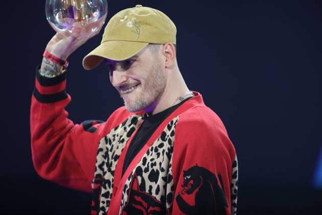 Bielefeld, NRW, Deutschland, 30.11.2023: Preisverleihung der Einslive Krone im Bielefelder Lokschuppen: Casper feat. CRO bekommt die Krone für– Sommer in der Kategorie Bester Alternative Song Copyright: xdtsxNachrichtenagenturx dts_26991