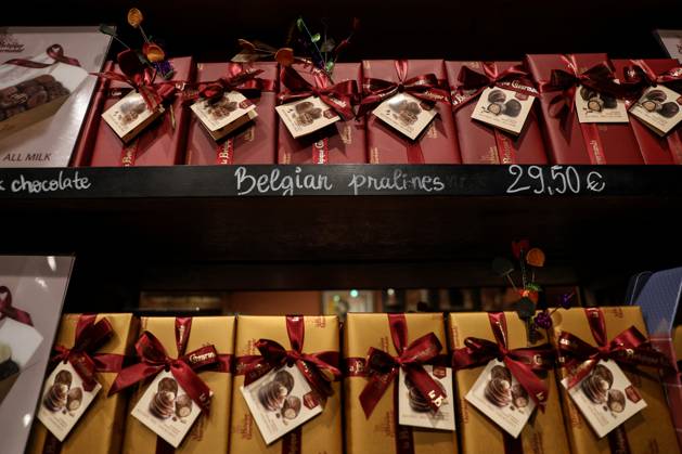November 30, 2023, Brussels, Brussels Capital Region, Belgium: Chocolate for sale is seen on the shelves of a chocolate shop in Brussels, Belgium, November 30, 2023. Brussels Belgium - ZUMAm177 20231130_zip_m177_002 Copyright: xValeriaxMongellix