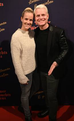 Entertainment Bilder des Tages Moderator Guido Cantz und Ehefrau Kerstin Ricker kommt zur Premiere des 8. Kölner Weihnachtscircus
