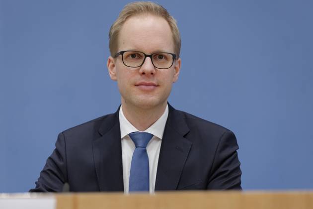 PISA 2022 vorgestellt 2023-12-05 - Deutschland, Berlin - Bundespressekonferenz zur Veröffentlichung des PISA 2022-Berichts. Im Bild Jens Brandenburg (FDP), Parlamentarischer Staatssekretär im Bundesministerium für Bildung und Forschung (BMBF