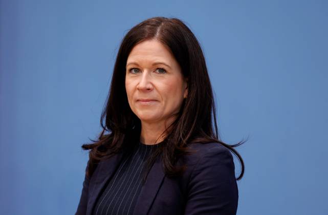 Senatorin für Bildung, Jugend und Familie in Berlin Katharina Günther-Wünsch, Präsidentin der Kultusministerkonferenz (KMK), Deutschland, Berlin, Bundespressekonferenz, Thema: Veröffentlichung des PISA 2022-Berichts (Programme for International Student Assessment)