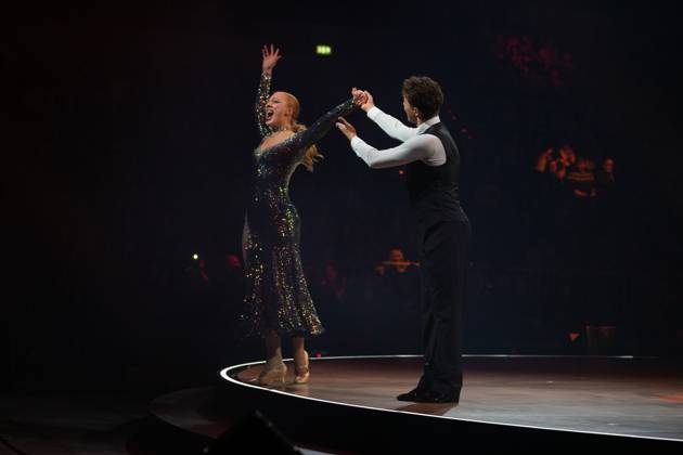 LET S DANCE - Die Live-Tournee 2023 04.12.2023 Tanzpaar Anna Ermakova & Valentin Lusin bei Let s Dance - Die Live-Tournee 2023 in der ausverkauften SAP Arena Mannheim. Mannheim SAP Arena Baden-Württemberg