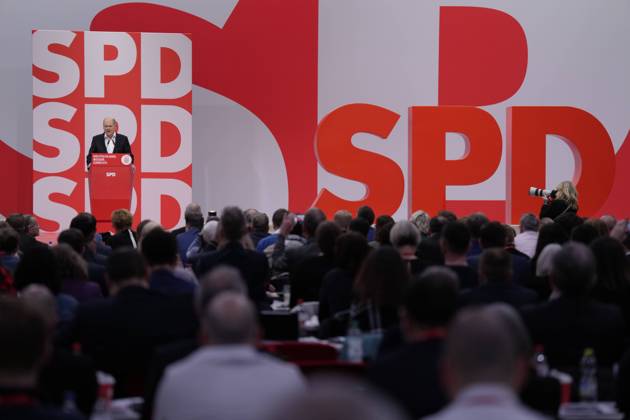 Bilder des Jahres 2023, News 12 Dezember News Themen der Woche KW49 News Bilder des Tages SPD Bundesparteitag 2023 Bundeskanzler Olaf Scholz spricht vor den Delegierten auf der Buehne beim SPD Bundesparteitag in Berlin , Berlin , 09.12.2023 Berlin Berlin Deutschland