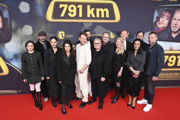 Bilder des Jahres 2023, Entertainment 12 Dezember Entertainment Themen der Woche KW50 Nilam Farooq, Tobi Baumann, Iris Berben, Ben Münchow, Lena Urzendowsky, Joachim Krol, Alexander Beyer, Cast und Crew bei der Weltpremiere des Kinofilms 791 km im Mathäser Filmpalast. München, 12.12.2023