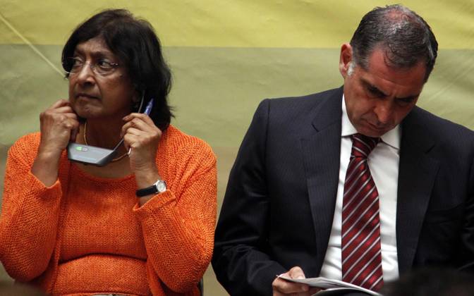 OAXACA, Oax.-Agreement-ONU-Oaxaca. G04071105.JPG OAXACA, Oax.-Agreement-ONU-Oaxaca. El gobernador de la entidad, Gabino Cué firma decreto Por un Oaxaca a favor de los Derechos Humanos y la No Discriminación con la Alta Comisionada de las Naciones Unidas, Navanethem Pillay, la manana de este lunes en la capital oaxaquena. EGV. Foto: Quadratín Agencia EL UNIVERSAL. México EDITORIAL USE ONLY  Copyright: xGDA ElxUniversal Méxicox-xTodosxlosxderechosxreservados.xProhibidoxelxusoxoxreproducciónxdexestaximagenxenxMéxicox AgenciaxelxUniversalx mxeluniversalpic126431