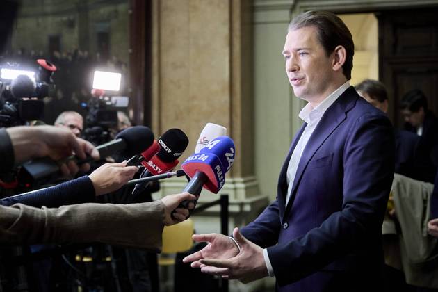 Bilder des Jahres 2023, News 12 Dezember News Themen der Woche KW50 News Bilder des Tages Â - Wien 15.12.2023 - Fortsetzung Prozess gegen Ex-Bundeskanzler Kurz - Heute wurde im Grosser Schwurgerichtssaal im Landesgericht Wien der Prozess gegen dem ehemaligen österreichischen Bundeskanzler und Parteichef der ÖVP wegen möglicher Falschaussage als Auskunftsperson im Ibiza-Untesuchungsausschuss fortgesetzt. Zum zweiten Mal trat heute der ehemalige Generalsekretär im Finanzministerium und Ex-ÖBAG-Chef am Wiener Landesgericht in den Zeugenstand. PHOTO: Ex-Bundeskanzler Sebastian Kurz im Straflandesgericht Wien. Vienna (AUSTRIA) - Continuation of the trial against ex-Chancellor Kurz - Today the trial against the former Austrian Chancellor and OeVP party leader for possible false statements as a person providing information 