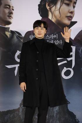 S. Korean actor Seo Hyun-woo S. Korean actor Seo Hyun-woo South Korean actor Seo Hyun-woo, who stars in the new movie Phantom, poses for a photo during a publicity event in Seoul on Dec. 19, 2022. The spy thriller movie will be released in South Korea on Jan. 18. (Yonhap) 2022-12-19 15:43:29 < 1980-2022 YONHAPNEWS AGENCY. .> ¼¿ïƯº°½Ã EDITORIAL USE ONLY Copyright: xx PYH2022121912790034400 YonhapxNewsx yonphotos212796