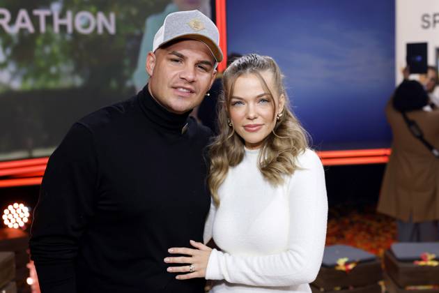 Sänger Pietro Lombardi und seine Verlobte Laura Maria Rypa beim 28. RTL-Spendenmarathon 2023 in den EMG-Studios. Hürth, 17.11.2023 NRW Deutschland Copyright: xChristophxHardtx