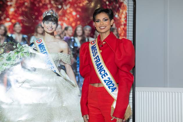 Bilder des Jahres 2023, Entertainment 12 Dezember Entertainment Themen der Woche KW51 Entertainment Bilder des Tages New Elected Miss France Eve Gilles Going Back In Her Hometown Village - Quaedypre New elected Miss France Eve Gilles going back in her hometown village today for a special day with press conference and events, on 20 december, in Quaedypre, Pas-de-Calais, France. Photo by Sebastien CourdjiABACAPRESS.COM Quaedypre France  Copyright: xCourdjixSebastien ABACAx