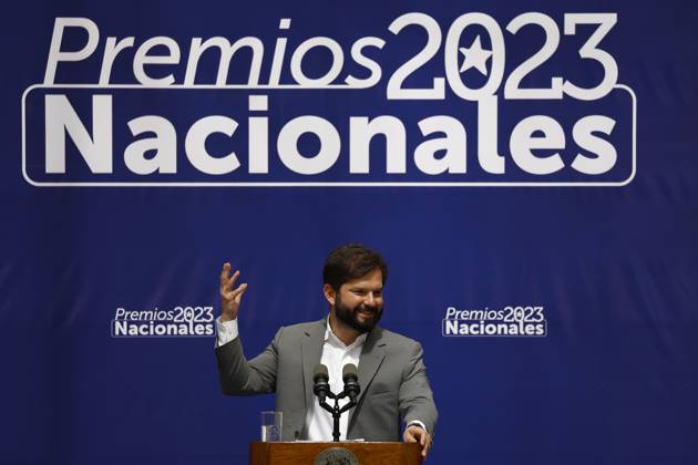 Santiago, December 26, 2023 The President of the Republic, Gabriel Boric, participates in the presentation of the National Awards 2023 Dragomir Yankovic Aton Chile, Santiago Chile Aton 861474  Copyright: DRAGOMIRxYANKOVIC ATONxCHILE