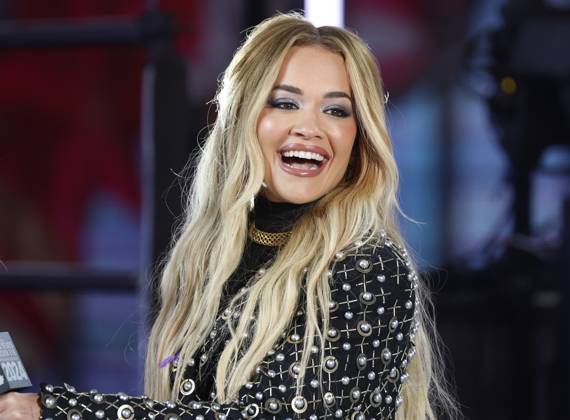 Bilder des Jahres 2023, Entertainment 12 Dezember Entertainment Themen der Woche KW52 Entertainment Bilder des Tages Rita Ora hosts a Times Square event for the New Year s Eve celebrations in New York City on Sunday, December 31, 2023.  NYP20231231113 JOHNxANGELILLO