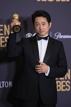 January 7, 2024, Beverly Hills, California, USA: Steven Yeun in the press room of the 81st Annual Golden Globe Awards on Sunday January 7, 2024 at the The Beverly Hilton Hotel in Beverly Hills, California. ARIANA RUIZ PI Beverly Hills USA - ZUMAp124 20240107_zaa_p124_012 Copyright: xArianaxRuizx